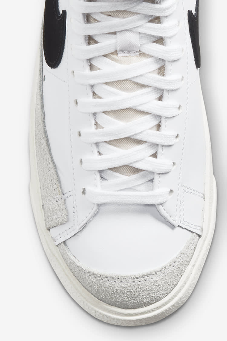 Women’s Blazer Mid ‘77 'White/Black' Release Date