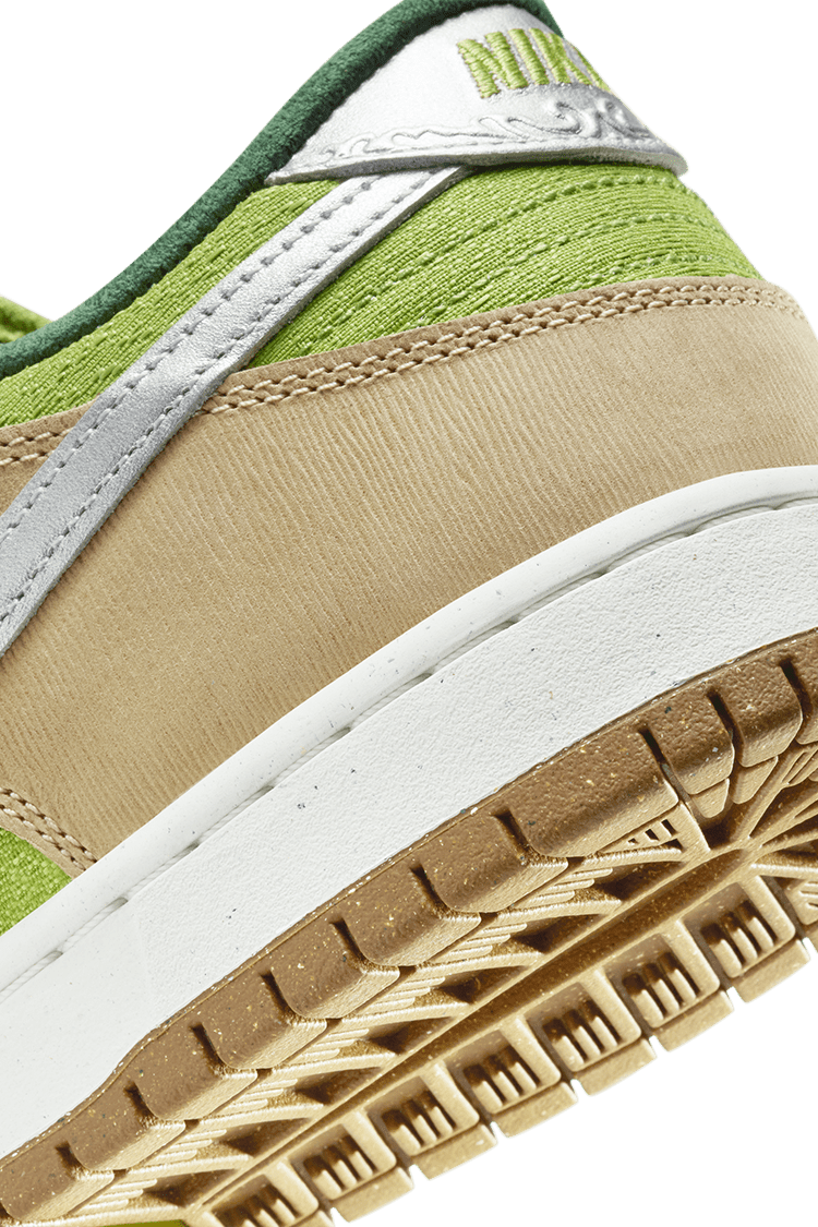 【NIKE公式】ナイキ SB ダンク LOW プロ 'Sesame and Pear' (FQ7585-200 / NIKE SB DUNK LOW PRO WC)