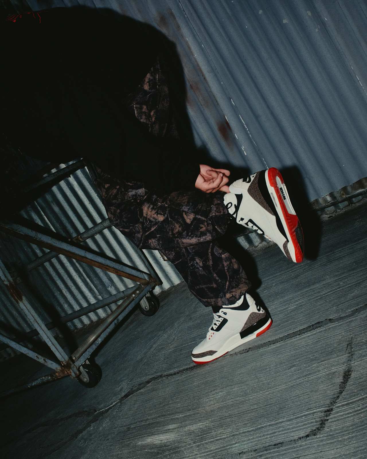 【NIKE公式】エア ジョーダン 3 'Sail and University Red' (IF4396-103) 発売日