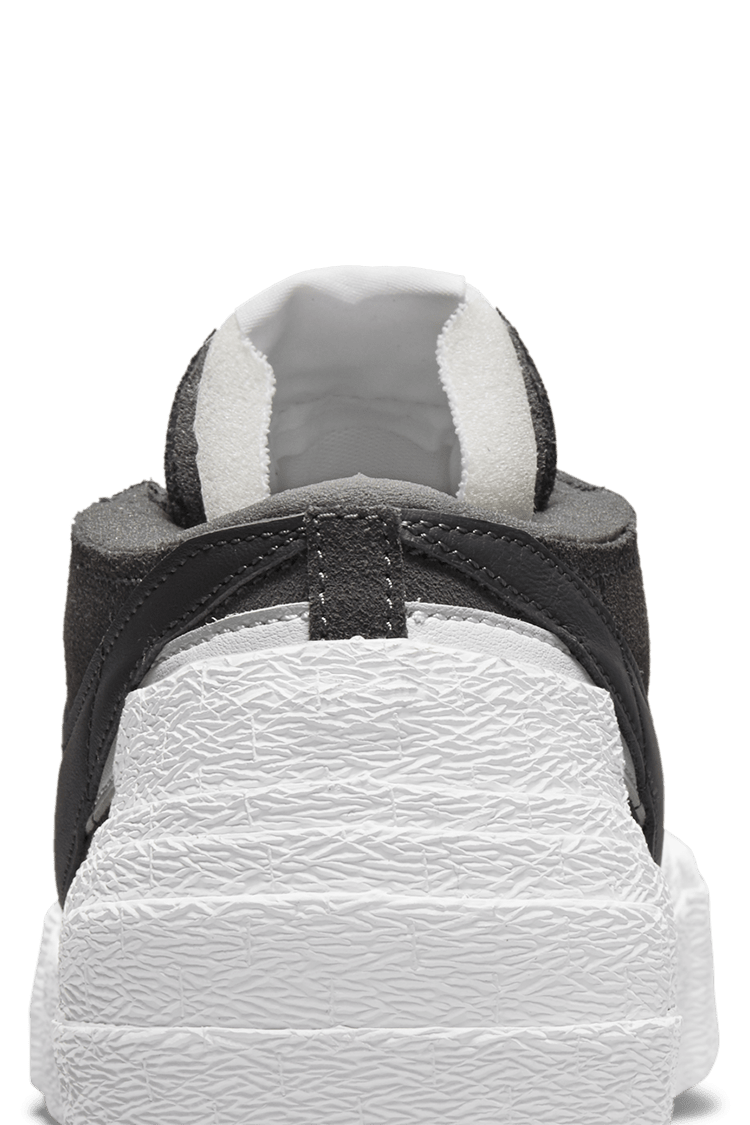 Fecha de lanzamiento del Blazer Low x sacai "Iron Grey"