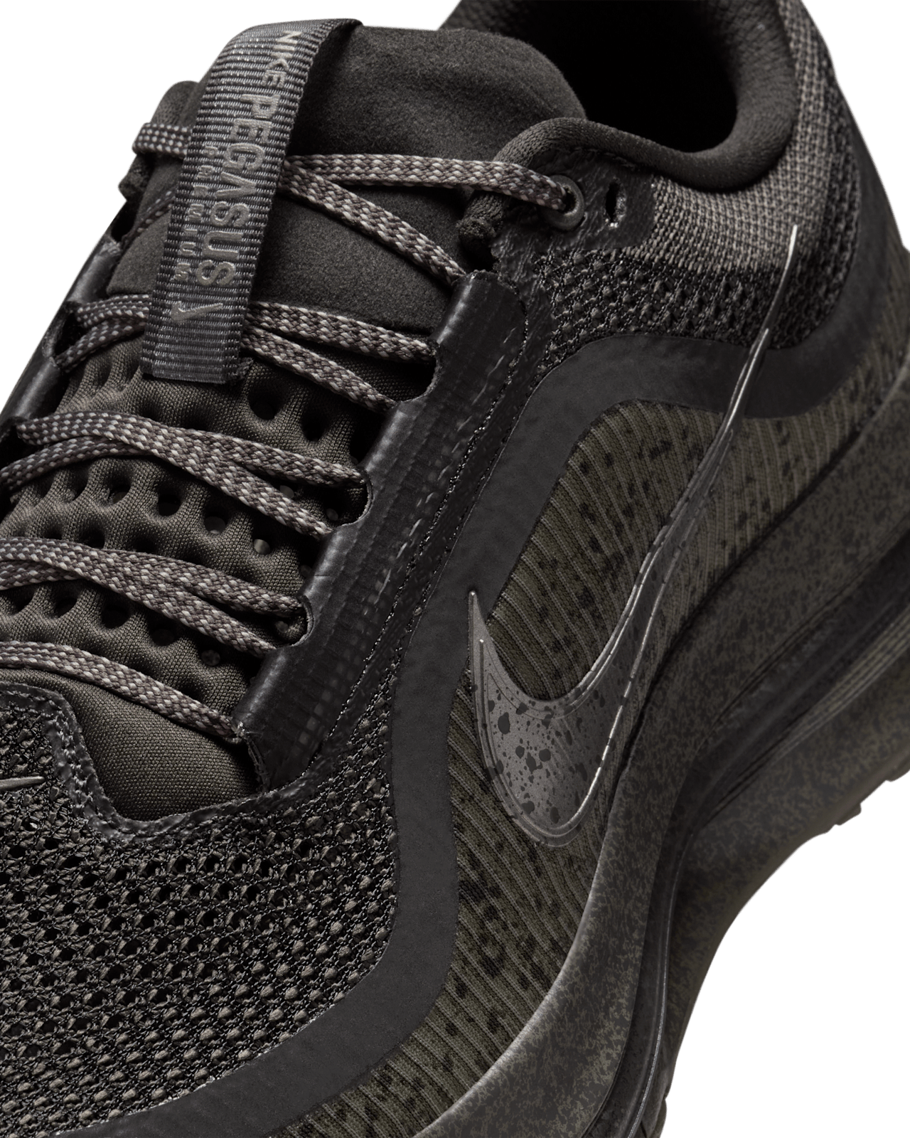 Releasedatum för Pegasus Premium "Light Loden and Dark Charcoal" (IM6000-264)