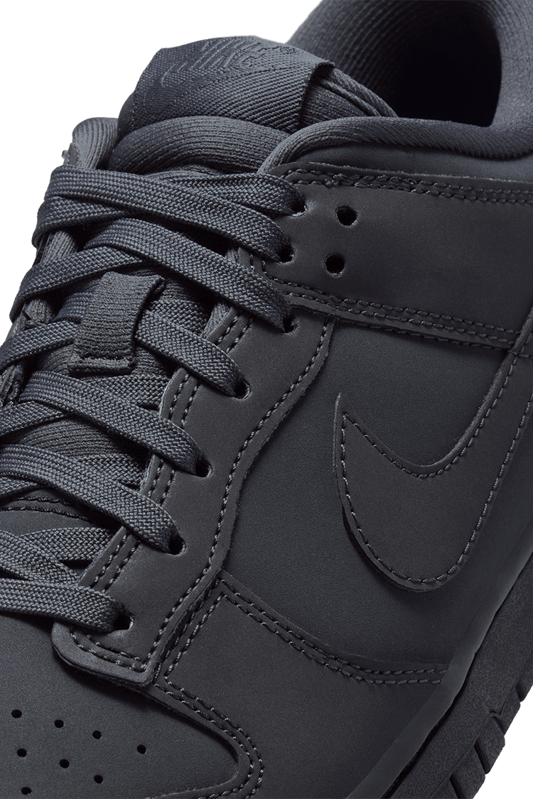 วันเปิดตัว Dunk Low "Black and Anthracite" ผู้หญิง (FZ3781-060)