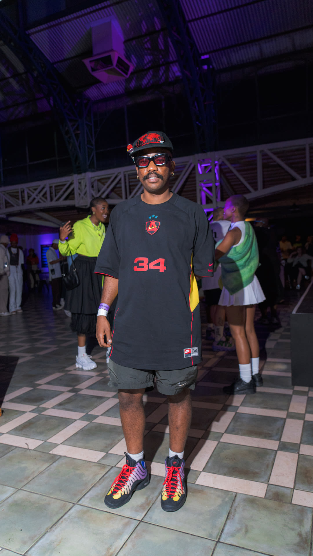 Street SNKRS : AMBUSH Nite Sport Johannesbourg
