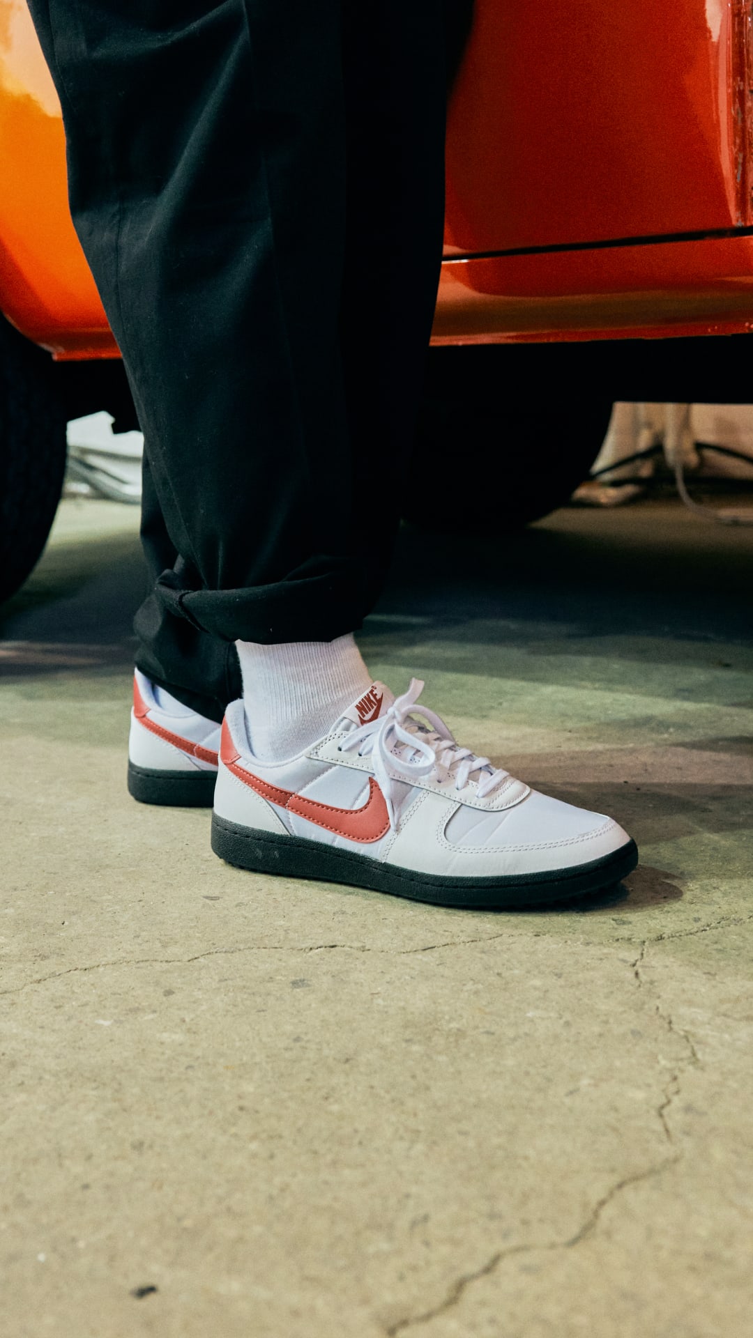 Street SNKRS: TUNE & Khakis Flea Market Part. 1