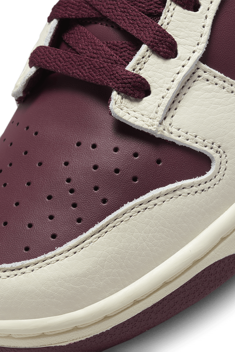 Dunk 低筒鞋 'Night Maroon and Medium Soft Pink' (DR9705-100) 發售日期