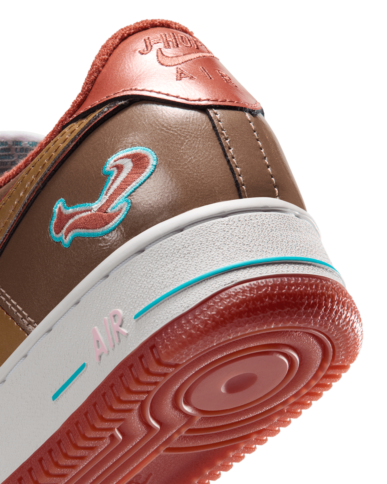 Fecha de lanzamiento de las Air Force 1 '01 x NIGO x J-HOPE "Burnt Sunrise and Metallic Gold" (IO8766-800)