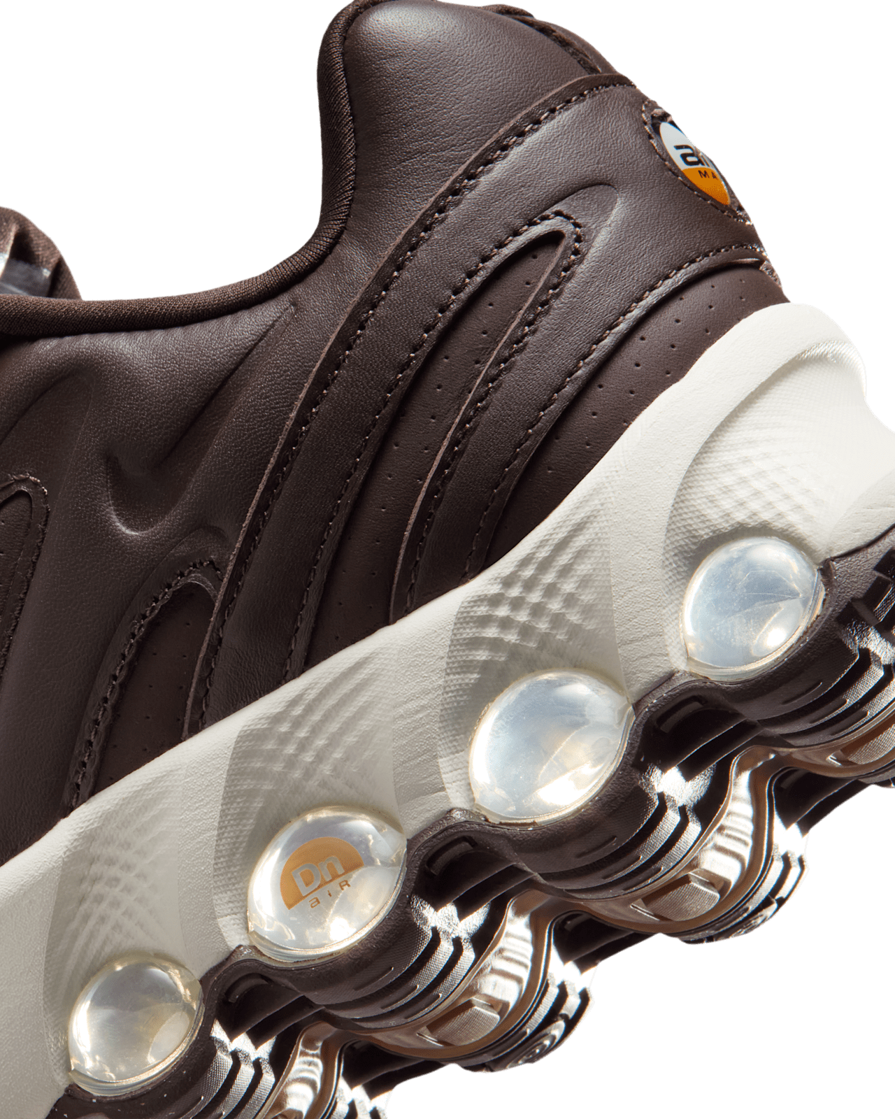 【NIKE公式】エア マックス Dn 'Baroque Brown' (II7058-200) 発売日