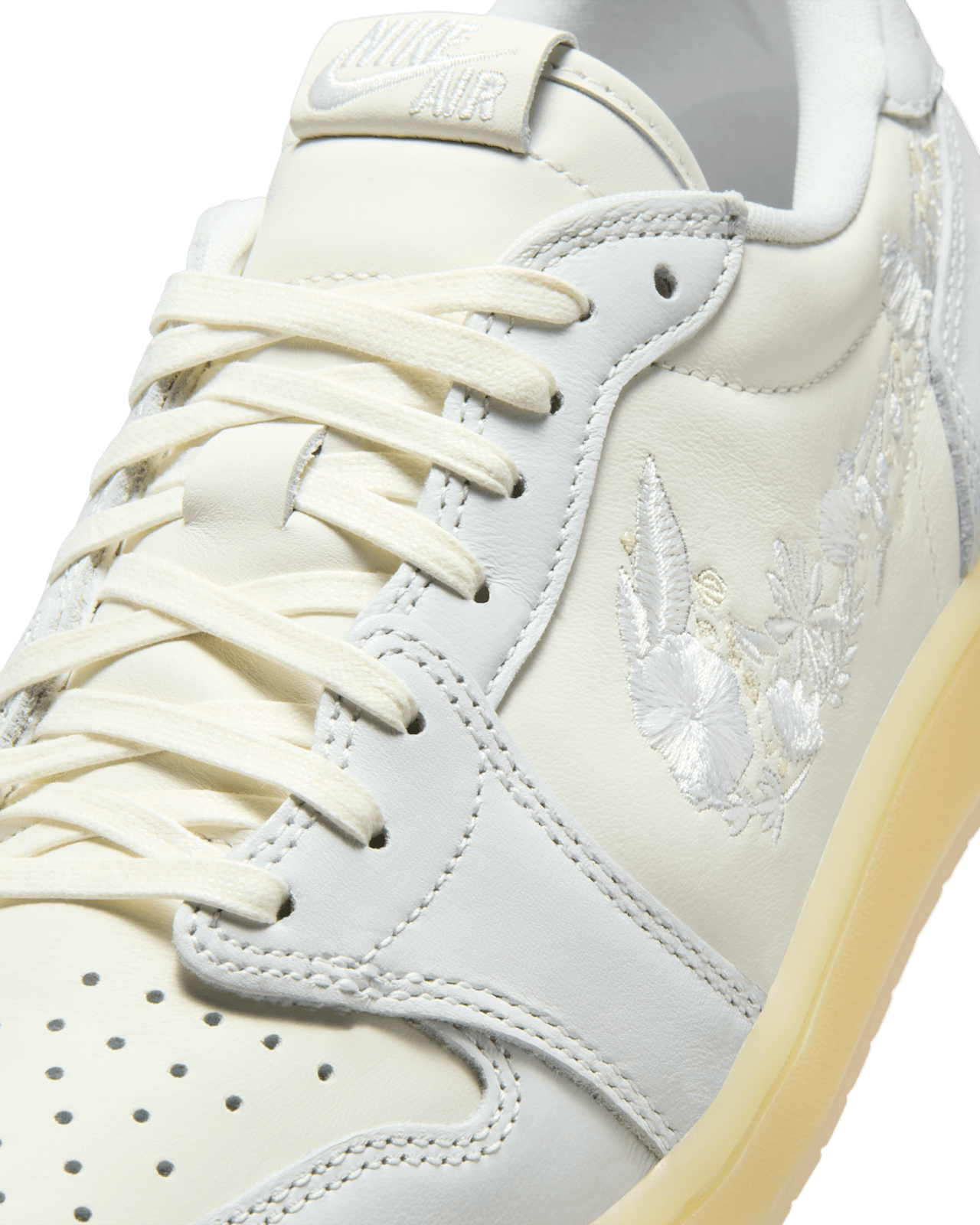 Lanceringsdato for Air Jordan 1 Low "Sail and Coconut Milk" (IF4391-100)