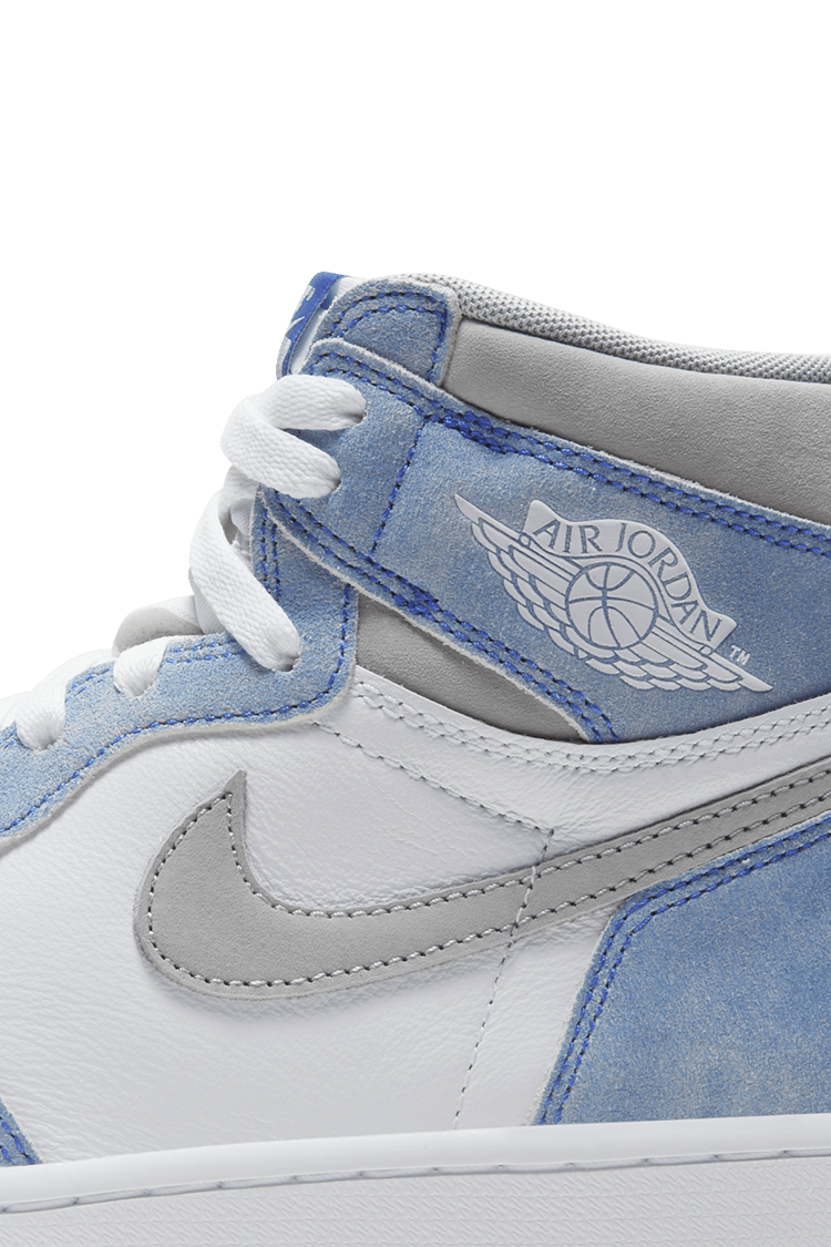 Air Jordan 1 Hyper Royal Release Date. Nike SNKRS