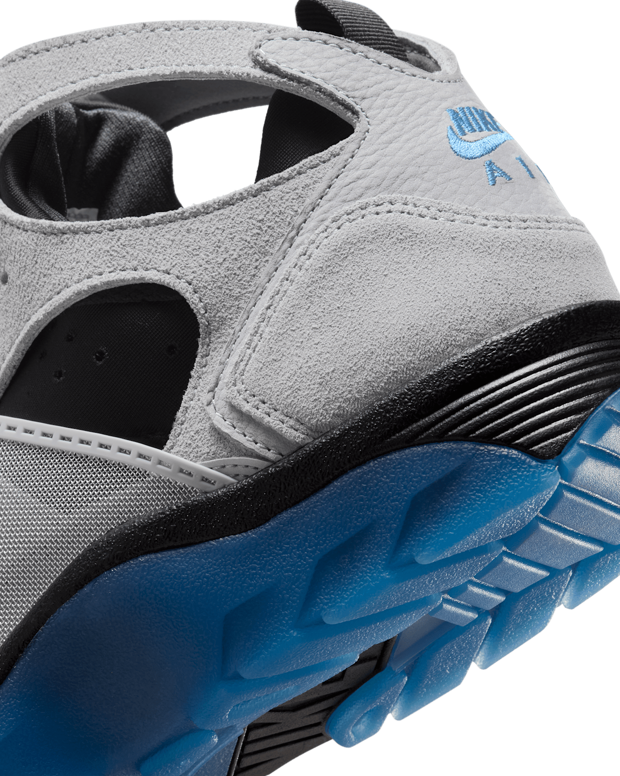 NIKE AIR TRAINER HUARACHE SE Release Date
