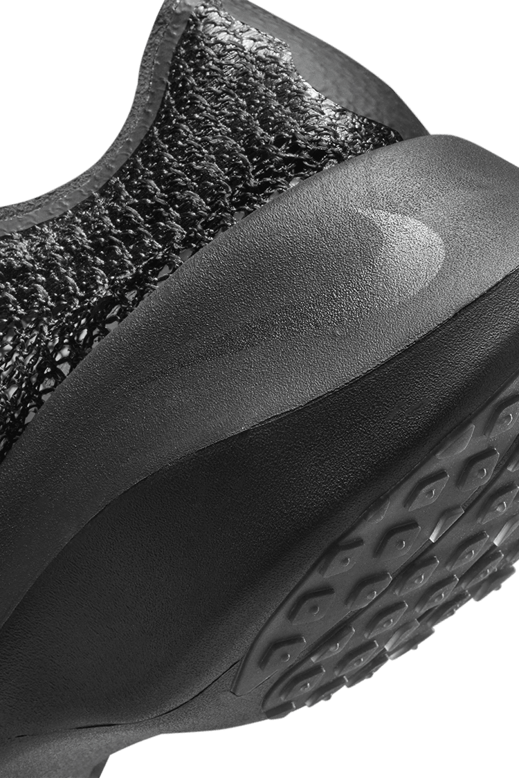 วันเปิดตัว Zoom 6 TRD Run x MMW "Black" (DR5385-001)