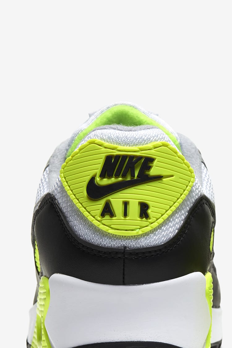 Women's Air Max 90 'Volt/Particle Grey' Release Date