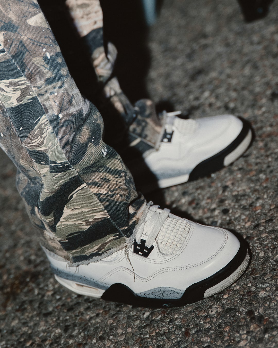 Street SNKRS: AJ4 "TORO BRAVO" X SHOE PALACE