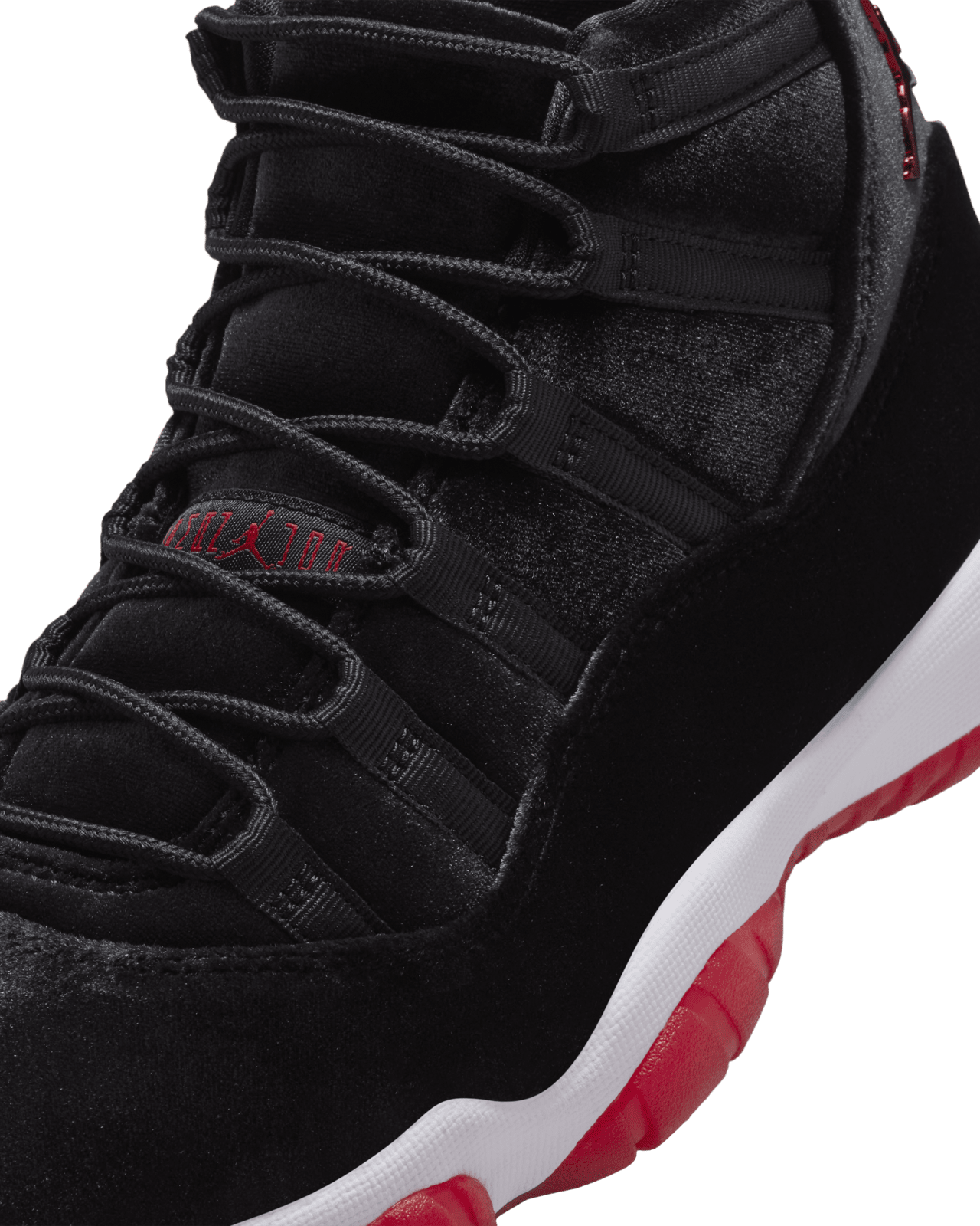 【NIKE公式】レディース エア ジョーダン 11 'Bred Velvet' (DB5457-061 / WMNS AJ 11 RETRO TEX)