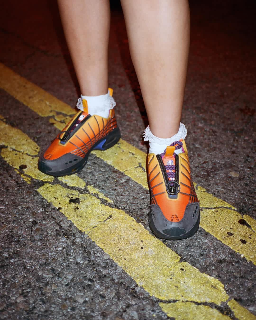 Street SNKRS:由 KIDS OF IMMIGRANTS 聯手打造的 TOMA LA NOCHE