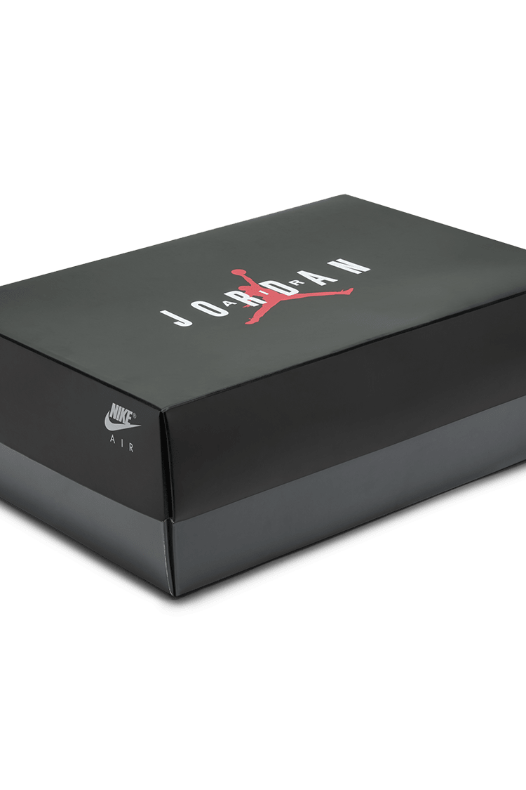 วันเปิดตัว Air Jordan 11 Low "Black and Varsity Royal" (FV5104-004)