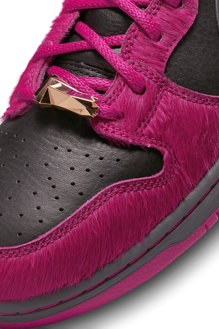 【NIKE公式】NIKE SB ダンク HIGH x ラン ザ ジュエルズ 'Active Pink and Black' (DX4356-600 / NIKE SB DUNK HIGH PRO QS RTJ)