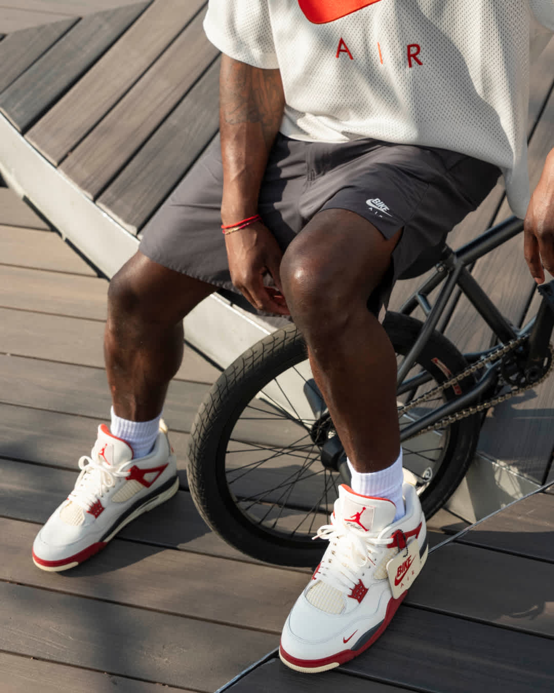 วันเปิดตัว BIKE AIR x Nigel Sylvester x Air Jordan 4 "Brick After Brick" (IQ8055-100)