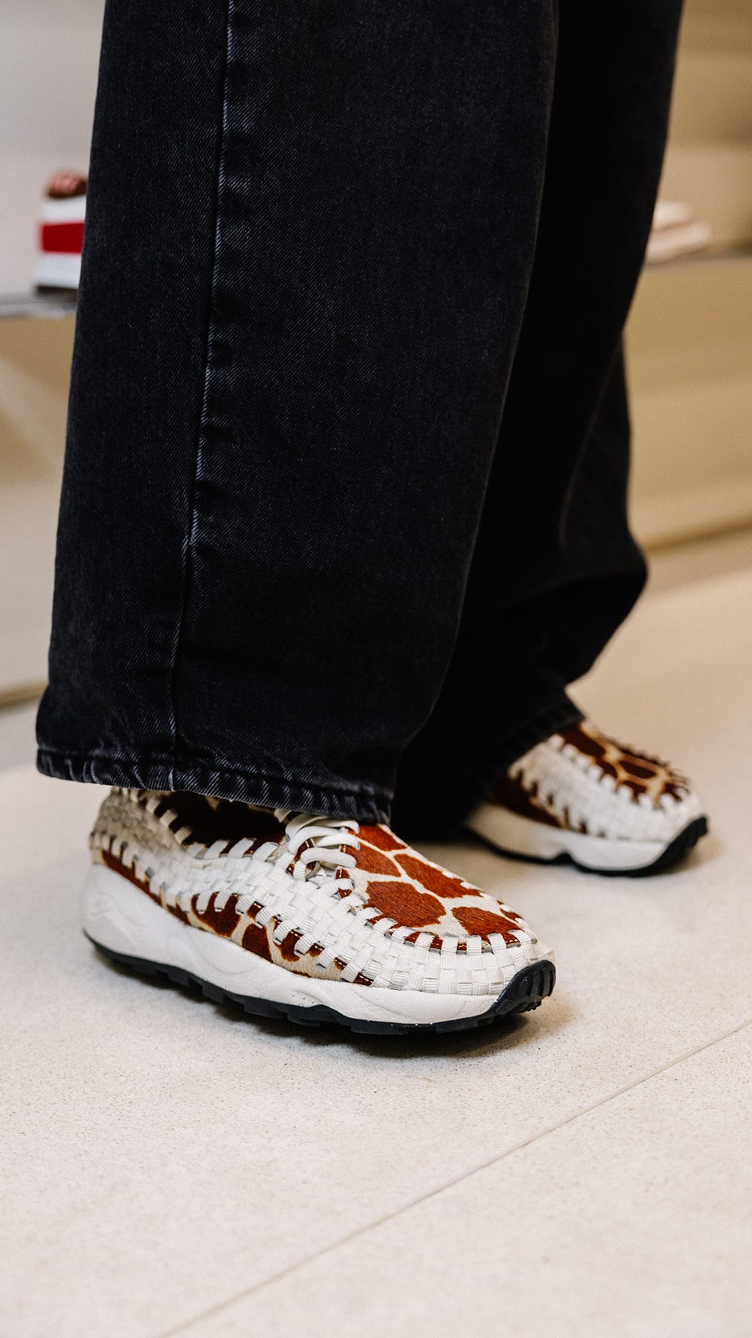 Street SNKRS – NAKED Copenhagen HOUSE PARTY Parigi 
