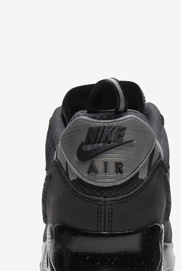 Air Max 90 x Undefeated 'Black' Release Date