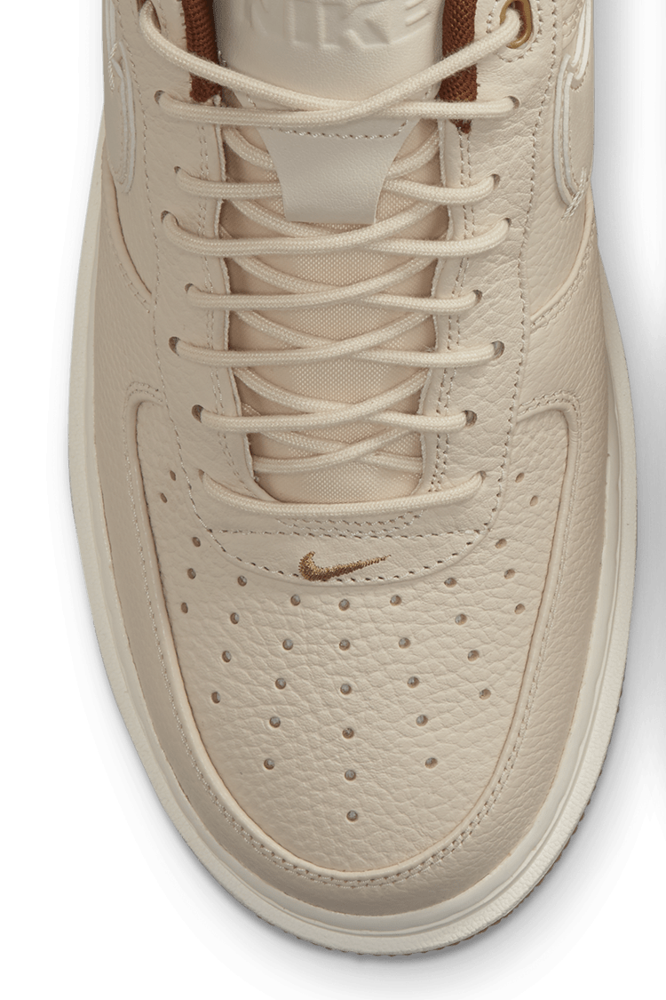 【NIKE公式】エア フォース 1 ラックス 'Pearl White' (DB4109-200 / AF 1 LUXE)