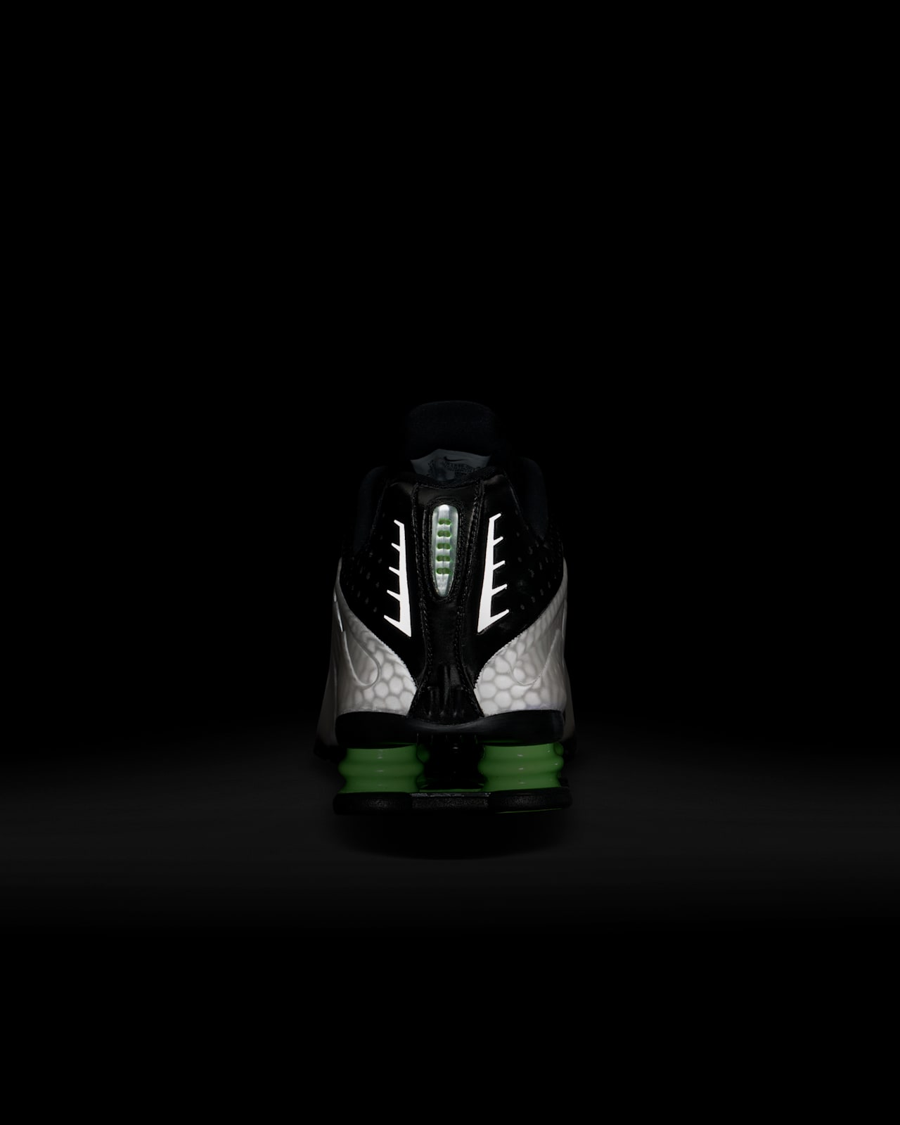วันเปิดตัว Shox R4 SP "Black and Lime Glow" (IR1946-001)