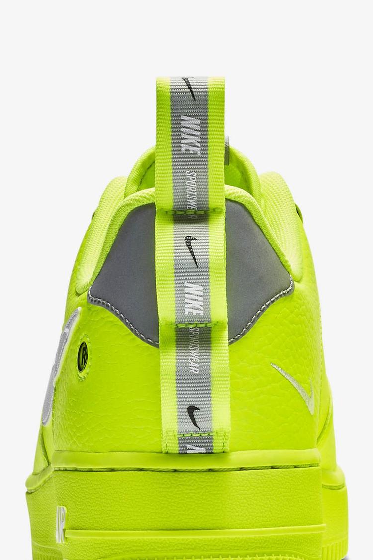 Nike air force 1 lv8 utility volt online