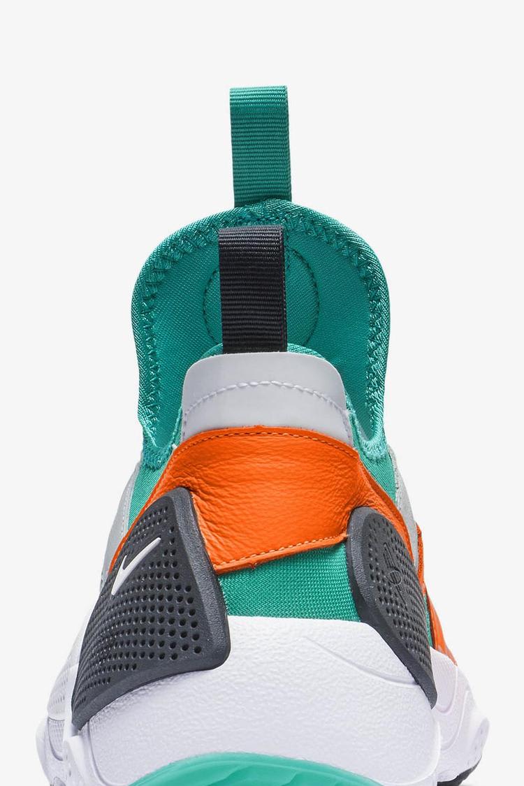 Nike huarache green and orange best sale