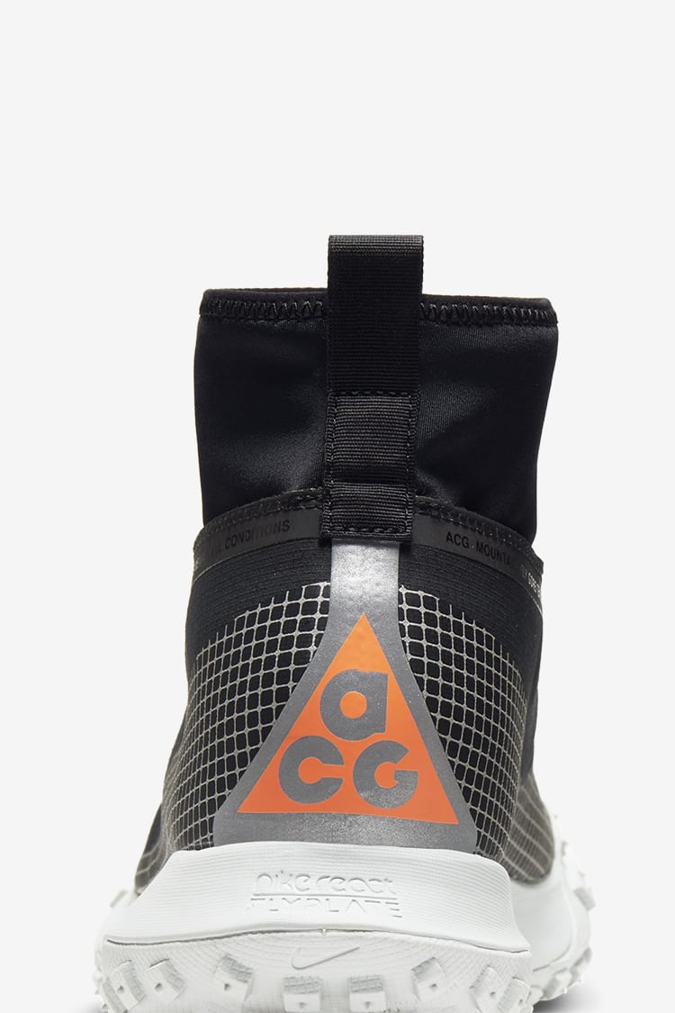 ACG Mountain Fly GORE-TEX "Metallic Silver" - Data del lancio