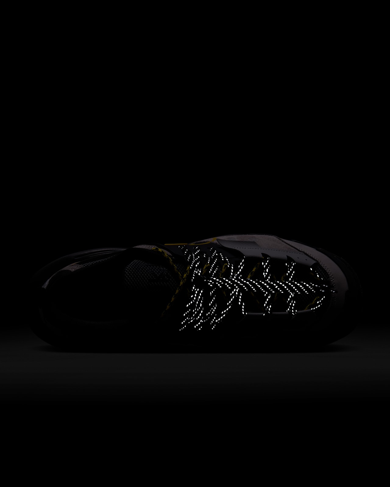 Zegamadome x sacai 'Matte Silver' (HQ8618-002) Release Date