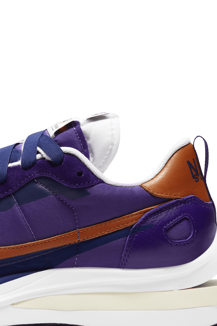 วันเปิดตัว Nike x sacai VaporWaffle “Dark Iris”