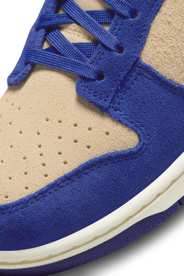 วันเปิดตัว Dunk Low "Blue Suede" ผู้หญิง (DV7411-400)