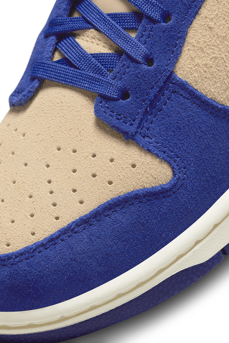 Fecha de lanzamiento del Dunk Low "Blue Suede" (DV7411-400) para mujer