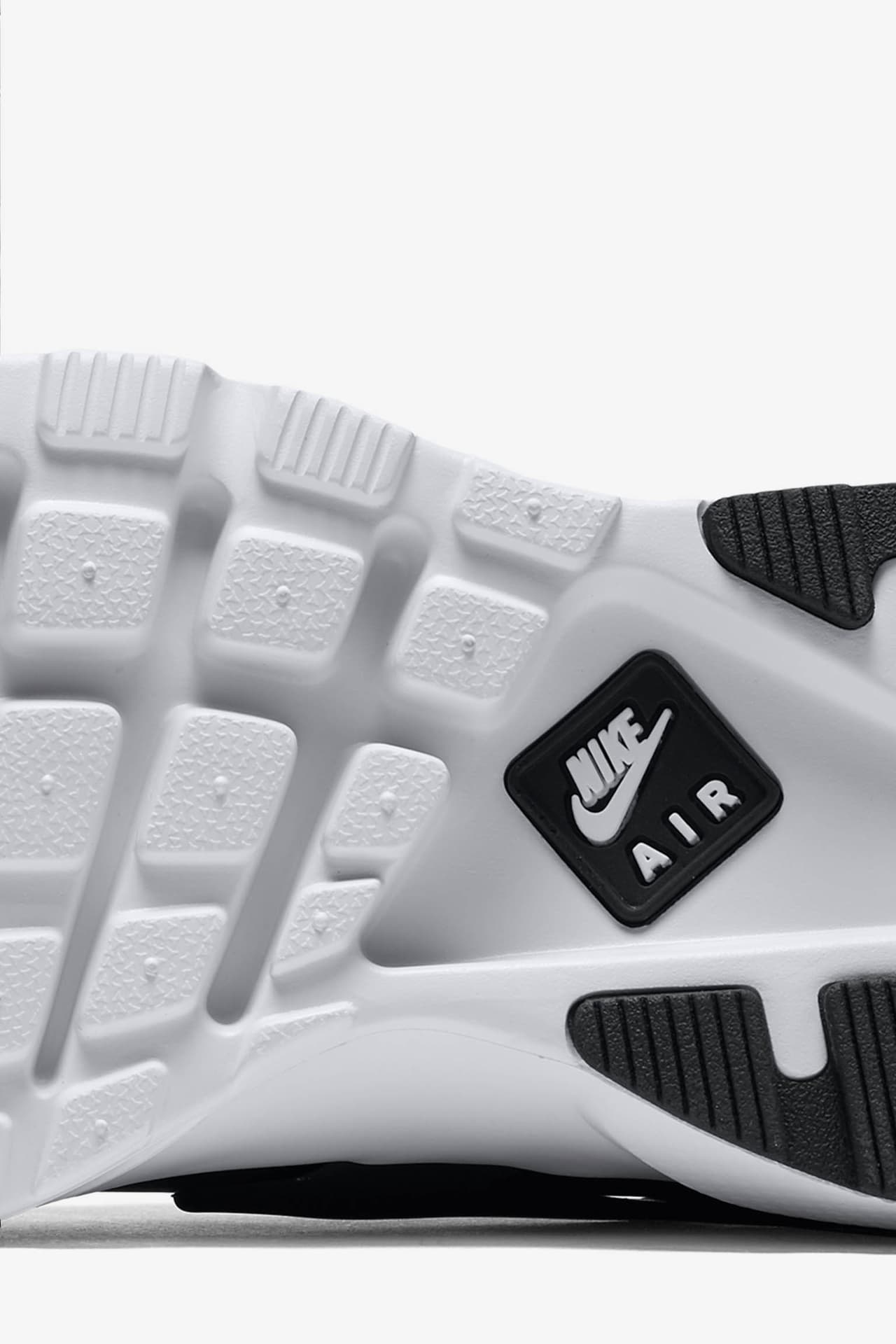 Nike white huarache ultra best sale