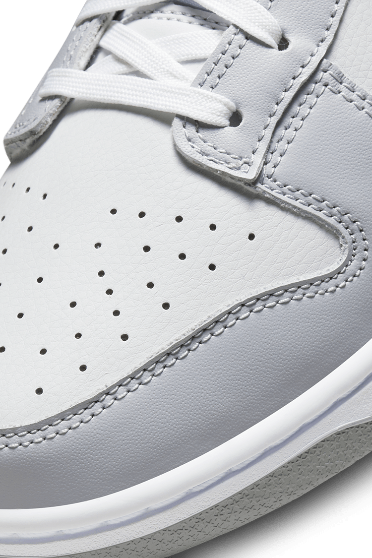 Dunk Low Retro 'Pure Platinum' (DJ6188-001) Release Date. Nike SNKRS