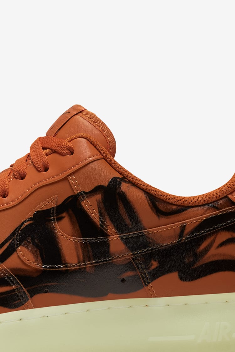 【NIKE公式】エア フォース 1 スケルトン 'Orange' (AF 1 SKELETON QS / CU8067-800)