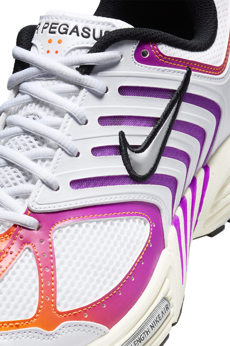 วันเปิดตัว Air Pegasus 2005 "White and Black" (FV6383-100)