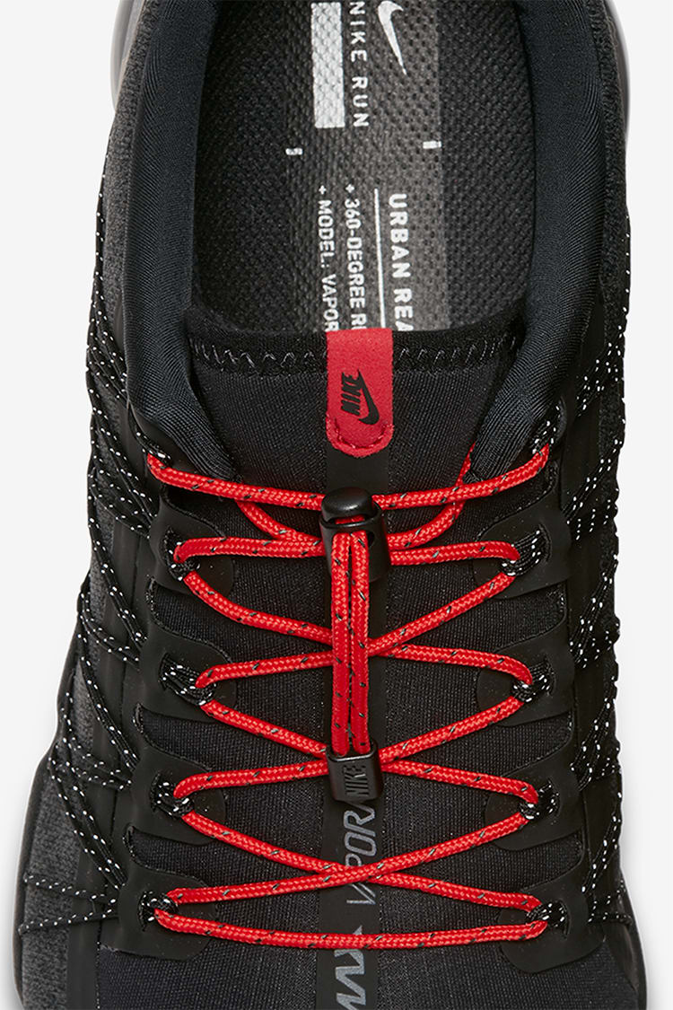 Nike air vapormax run utility black red on sale