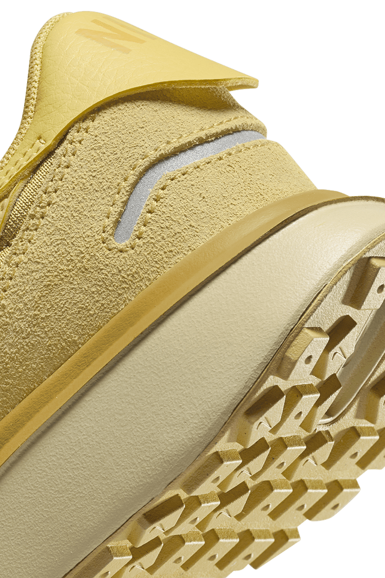 Women's Phoenix Waffle 'Wheat Gold' (FJ1409-700) release date