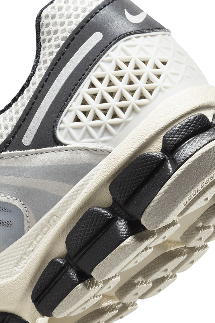 Zoom Vomero 5 Premium "Light Bone and Black" (FN7649-110) – Data de lançamento