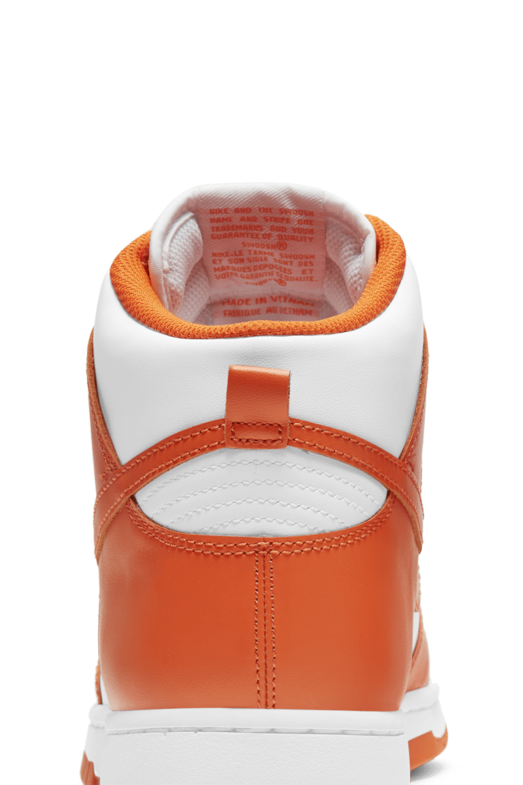 วันเปิดตัว Dunk High “Orange Blaze”