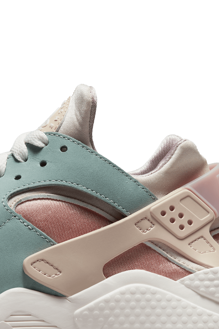 Women's Air Huarache 'One Mile Social Club' (DQ4990-104) Release Date