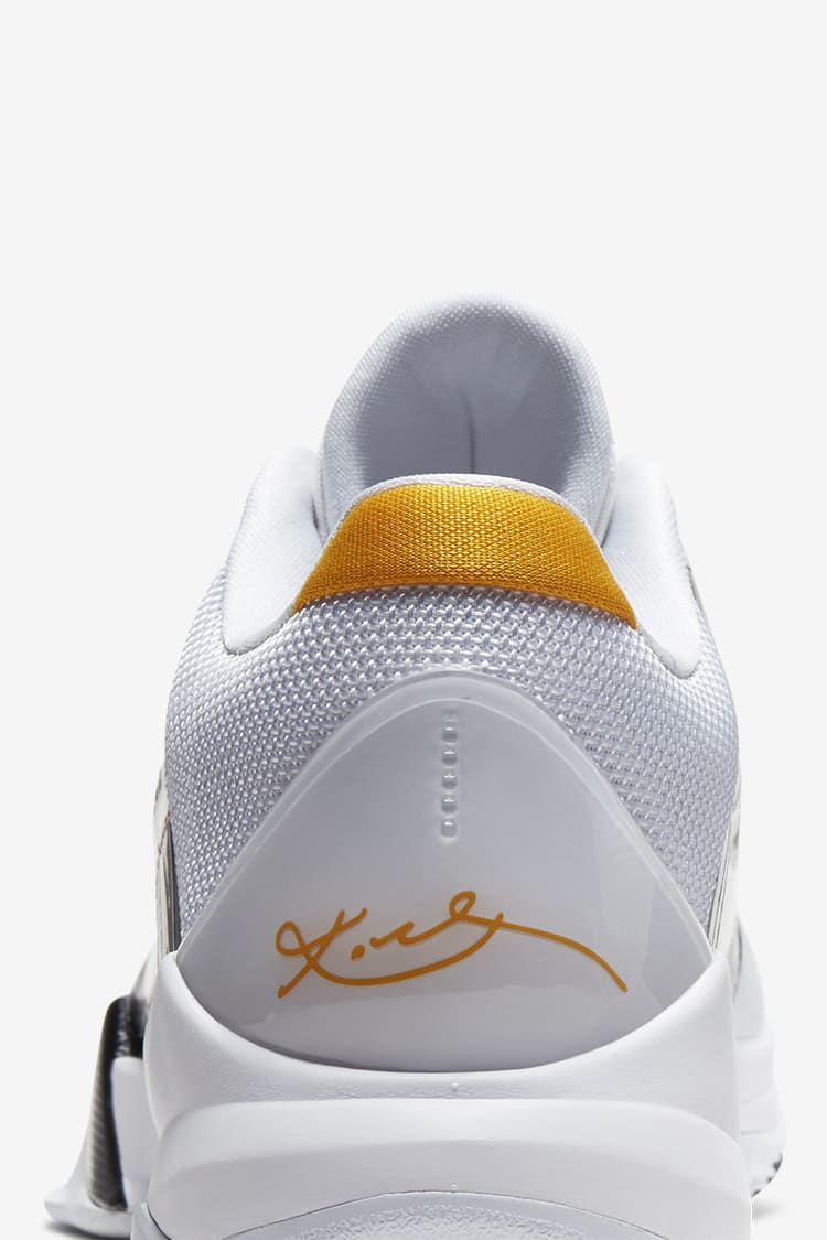 วันเปิดตัว Kobe 5 Protro “Bruce Lee Alt”