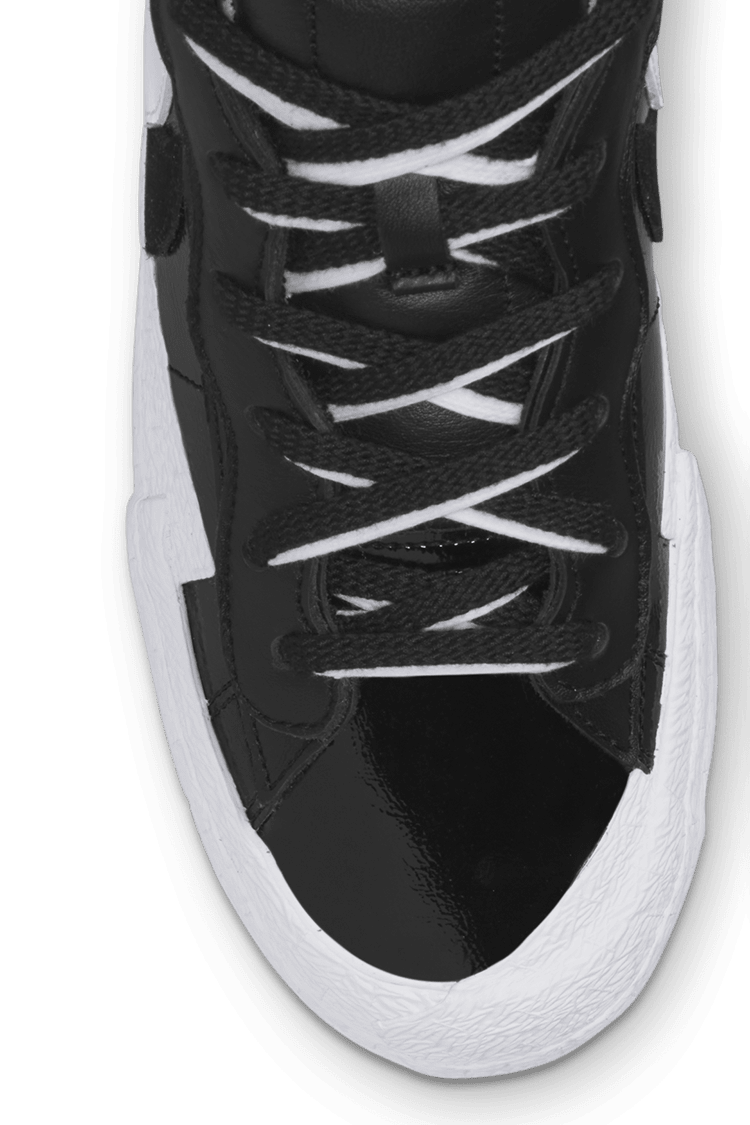 Blazer Low x sacai Black Patent Leather DM6443 001 Release Date. Nike SNKRS