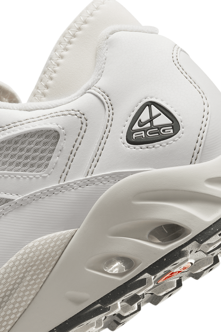 วันเปิดตัว ACG Air Exploraid "Phantom and Sail" (FJ1920-100)