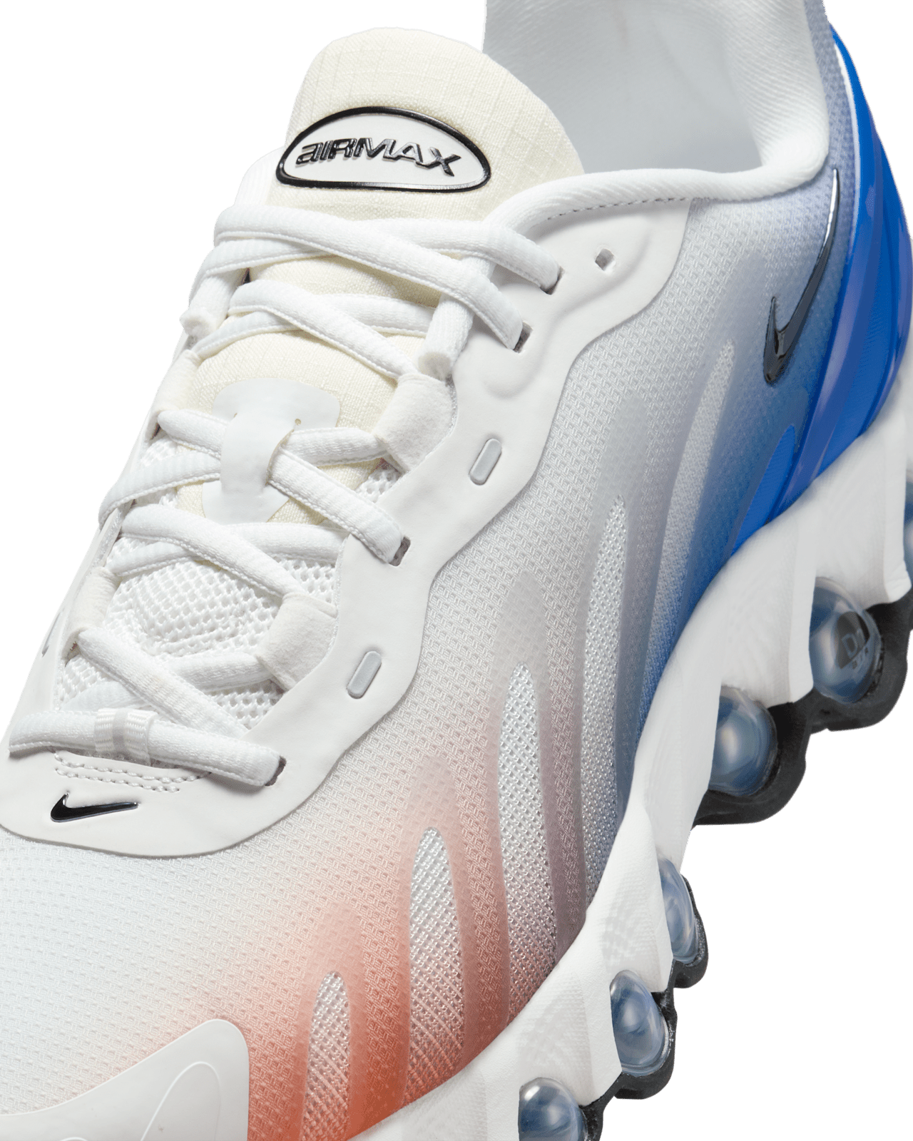 【NIKE公式】エア マックス Dn8 'Summit White and Vivid Orange' (IM7405-100 / AIR MAX DN8 ENERGY)