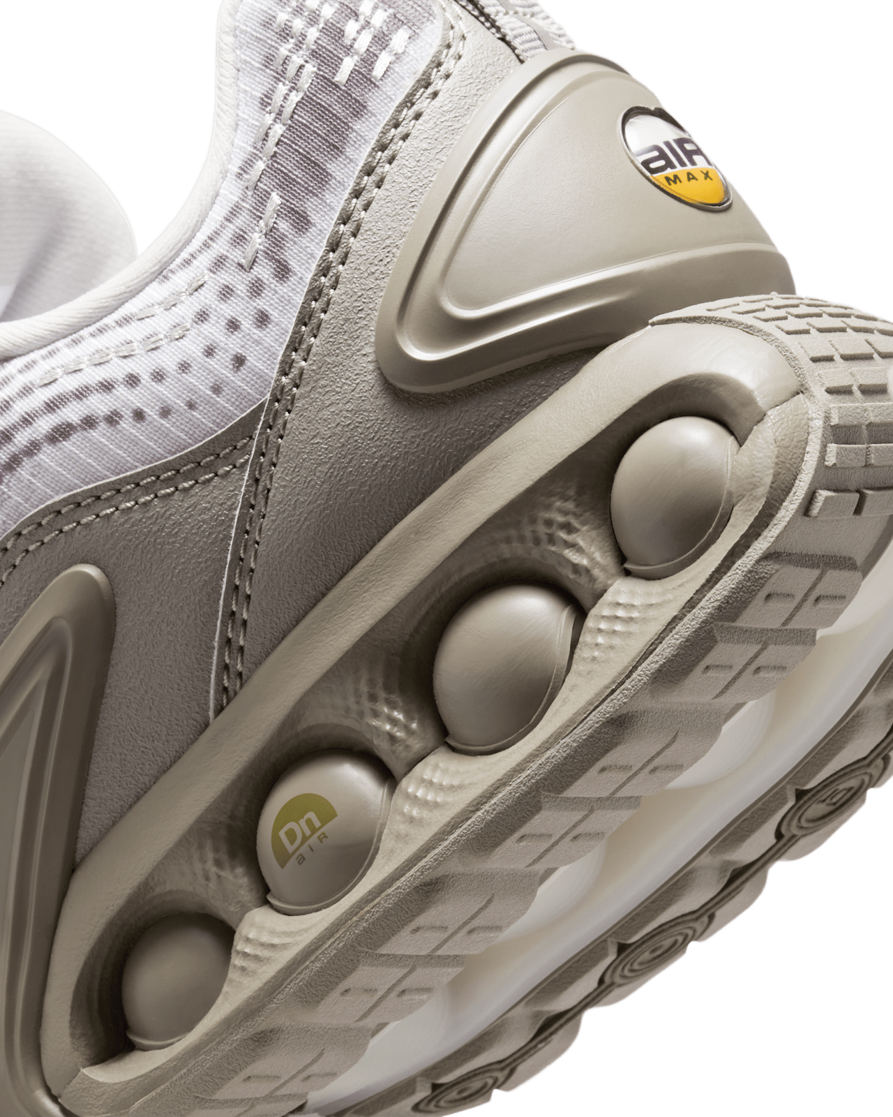 Air Max Dn „Light Bone and Light Taupe” (HQ0912-001) – megjelenési dátum