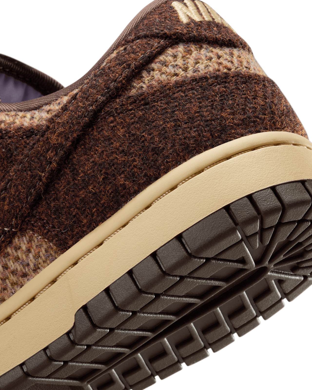 女款 Dunk 低筒鞋 x Harris Tweed® 'Sesame and Violet Mist' (IO0052-200) 發售日期