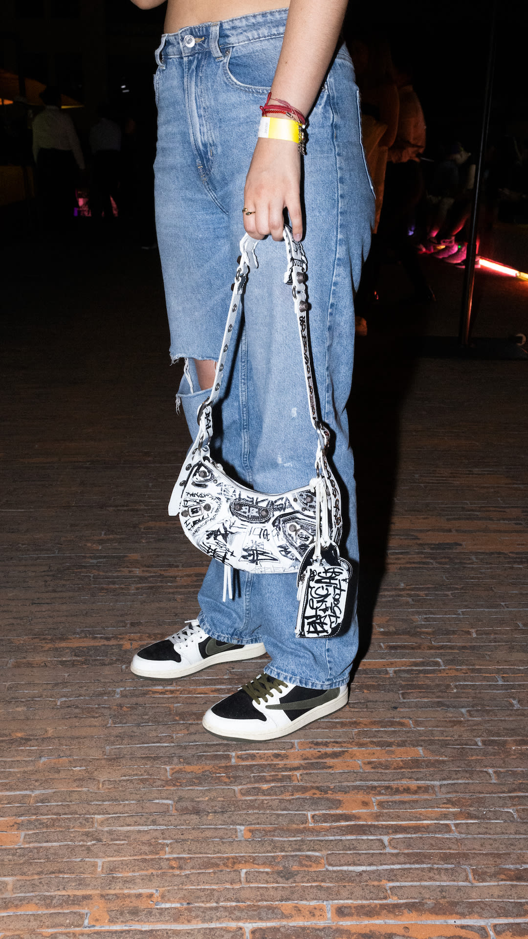 Street SNKRS Air Jordan 3 x J Balvin