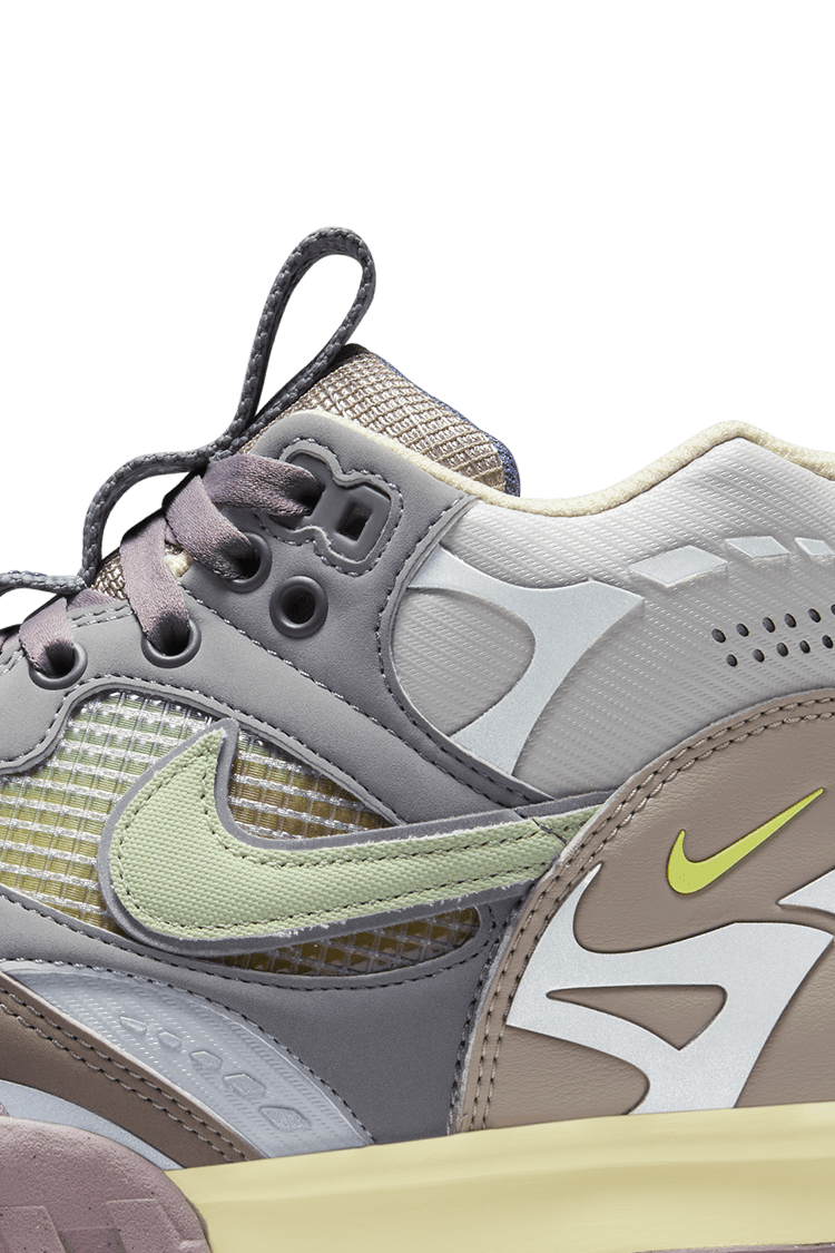 【NIKE公式】エア トレーナー 1 'Light Smoke Grey and Honeydew' (DH7338-002 / AIR TRAINER 1 SP)